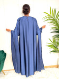Robe satin avec Cape et plumes - Dana