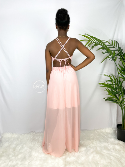 Robe de cocktail élégante dos nu croisé