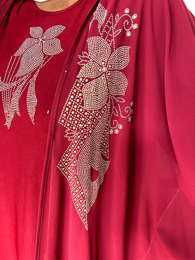 Abaya brodée avec cape transparente – Élégance et raffinement