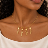 Collier personnalisé 4 ou 5 prénoms avec cœurs – Acier inoxydable