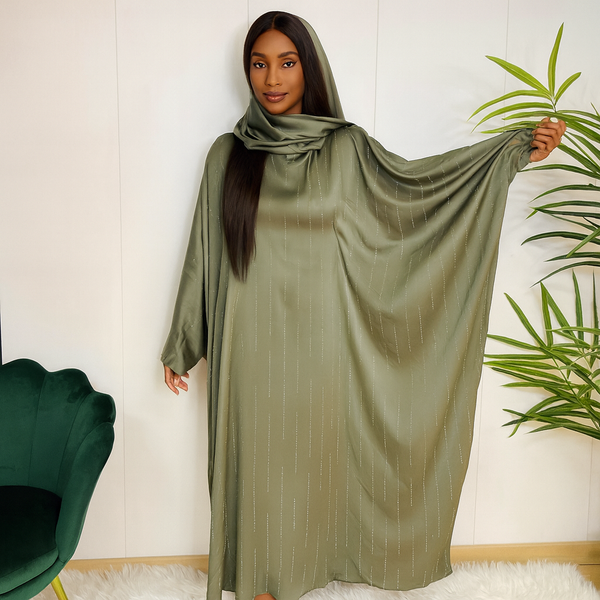 🕌 Abaya satinée à strass avec voile intégré – Élégance Divine | Hafsoit Mode