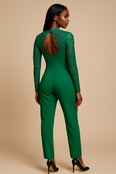Combinaison verte chic et tendance, idéale pour les cérémonies.