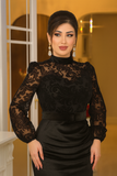 Robe longue noire en velours et dentelle – gros plan sur les détails