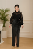 Robe longue noire en velours et dentelle – vue de profil