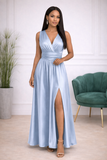 robe longue satinée bleu ciel avec fente et coupe fluide femme