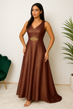 Robe satinée chocolat élégante vue de profil – Hafsoit Mode