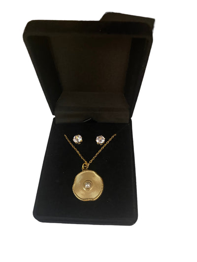 Parure de bijoux avec sa boite