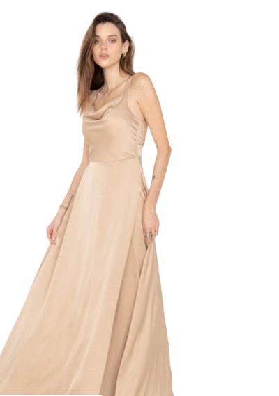 Robe de soirée col bénitier dos nu