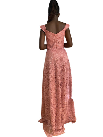 Robe de soirée longue en dentelle rose bonbon pailletée